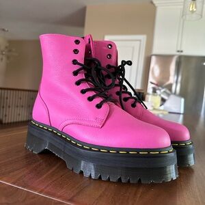 Brand New Thrift Pink Jadon III Pisa Leather Platform Dr. Marten Boots - Size 9